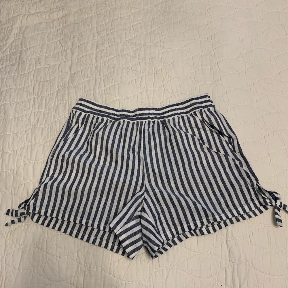 linen knot shorts